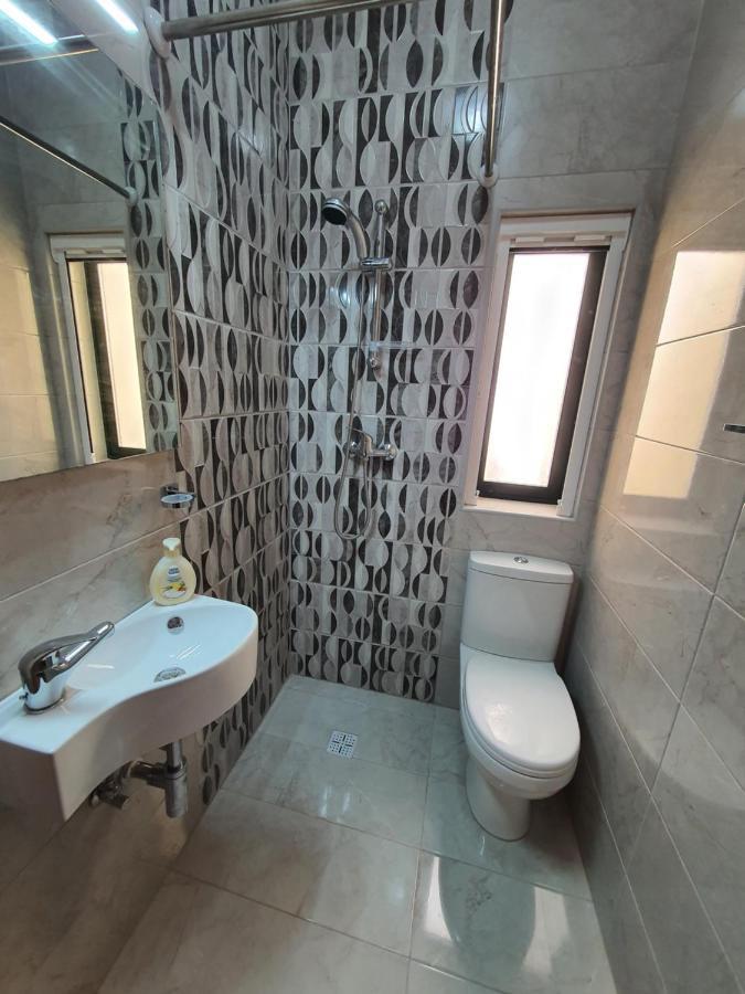Pretty 2 Bedroom Apartment With Shared Pool Сент-Полс-Бей Екстер'єр фото